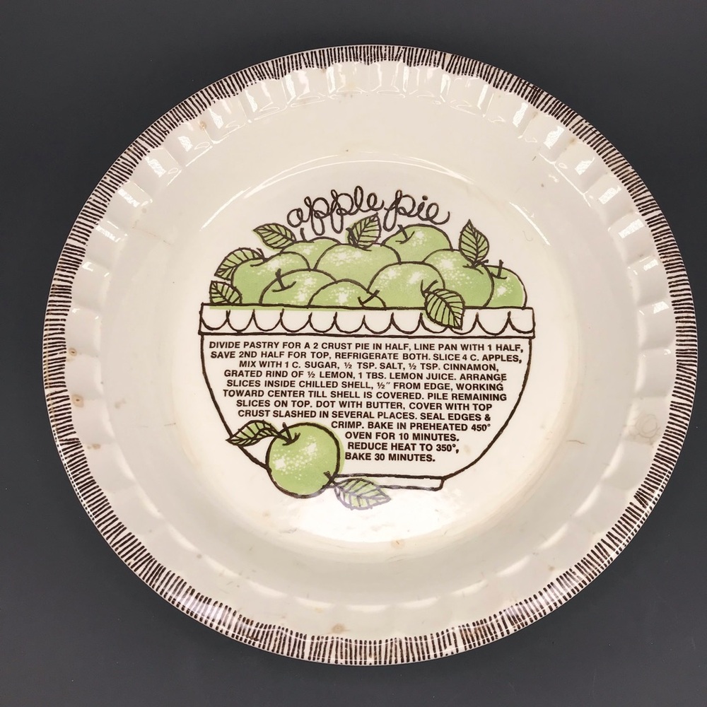 Vintage Royal China by Jeannette Apple Pie Recipe Dish